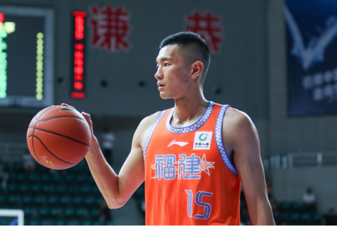 山东男篮重磅引援：3届全明星陈林坚加盟 过去两季连续重伤报销