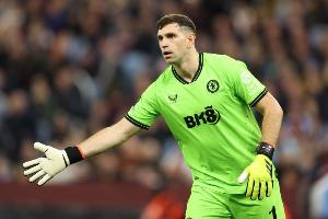 佩蒂特：切尔西应签下大马丁，他有夺冠经验也能激励队友