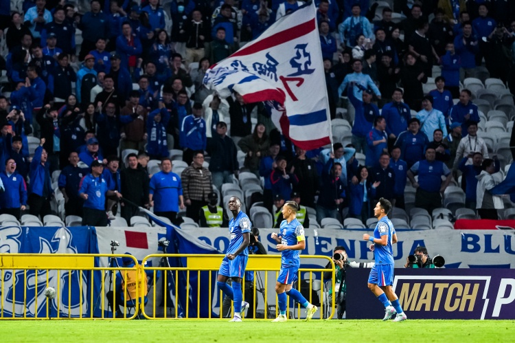 开云下载网址-记者：今天下午3点申花将展开迪拜冬训首场热身赛，3名新援将亮相