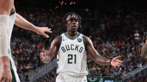 开云在线直播-首战手感低迷？霍勒迪：我们进攻还行 防守差点意思